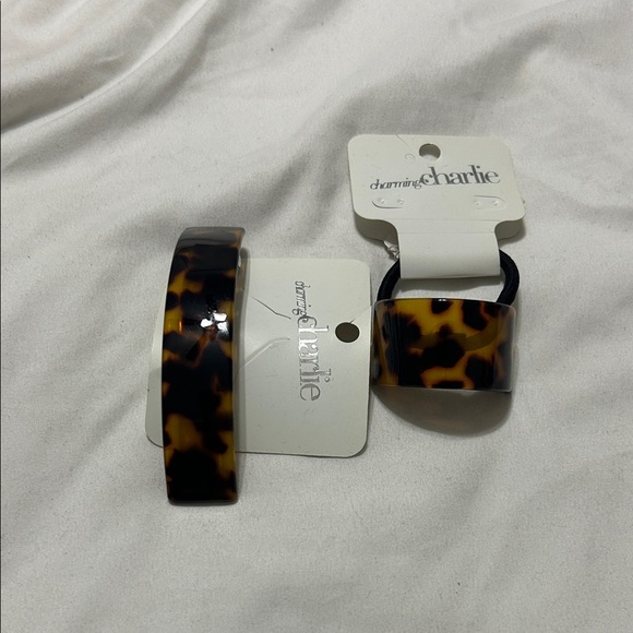 Charming Charlie Accessories - Charming Charlie Faux Tortoise Shell Hair Clip and Band Set